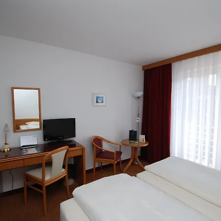 Otel Hk 4*