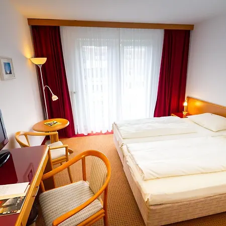 Hk Hotel 4*