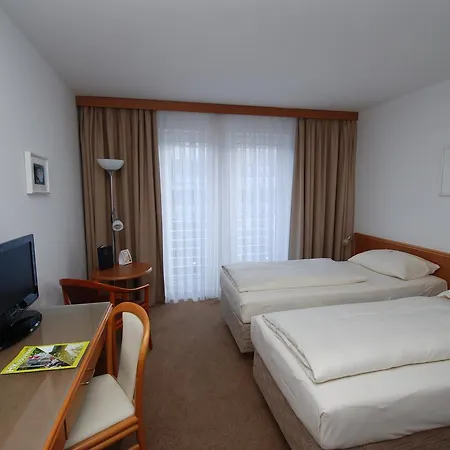 Otel Hk 4*