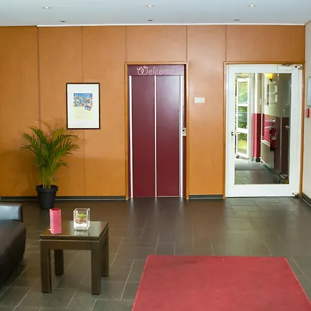 Ξενοδοχείο Hk 4*